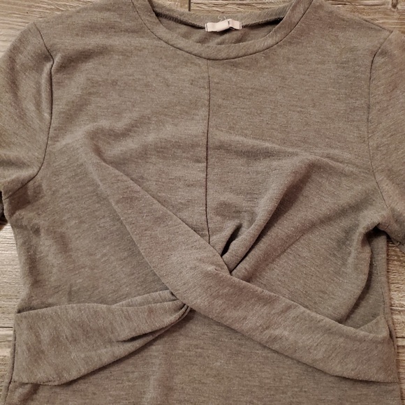 2/15$☪️     Grey✖️CropTop - Picture 3 of 4